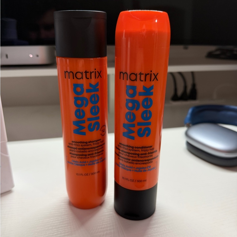Matix Mega Sleek Orange Hair Shampoo & Conditioner Duo